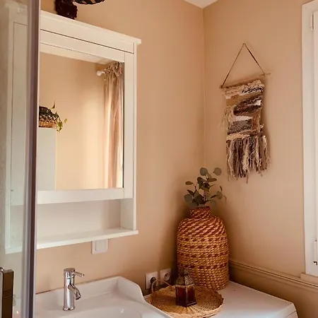 Parisian Style Private With Shared Bathroom Near Bastille And Gare De Lyon Ubytování v soukromí Paříž
