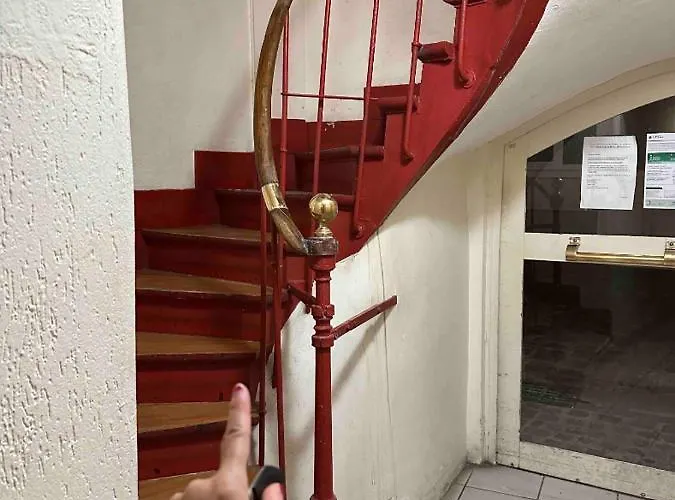 Parisian Style Private With Shared Bathroom Near Bastille And Gare De Lyon Alloggio in famiglia Parigi