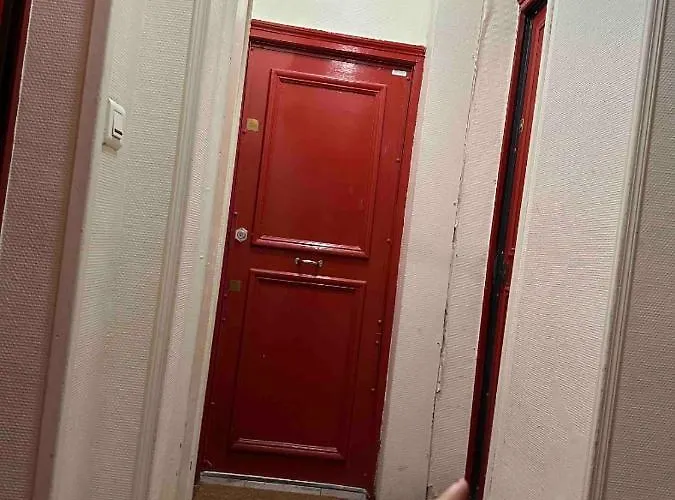 Parisian Style Private With Shared Bathroom Near Bastille And Gare De Lyon Alloggio in famiglia *