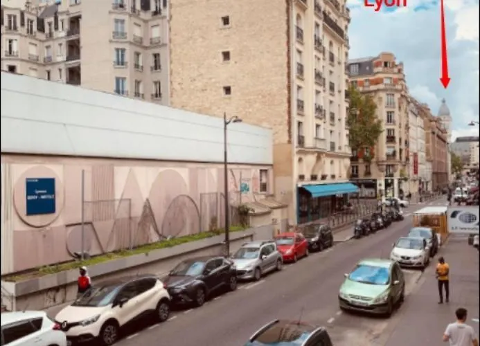 Parisian Style Private With Shared Bathroom Near Bastille And Gare De Lyon Parigi