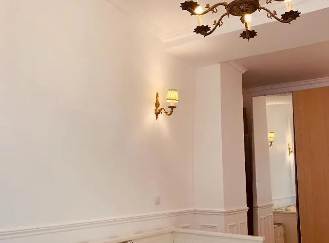 Alloggio in famiglia Parisian Style Private With Shared Bathroom Near Bastille And Gare De Lyon *